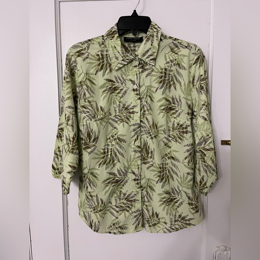 Button up blouse by Lemon Grass, M